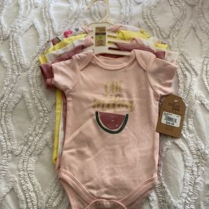 NWT 5 pack bodysuits